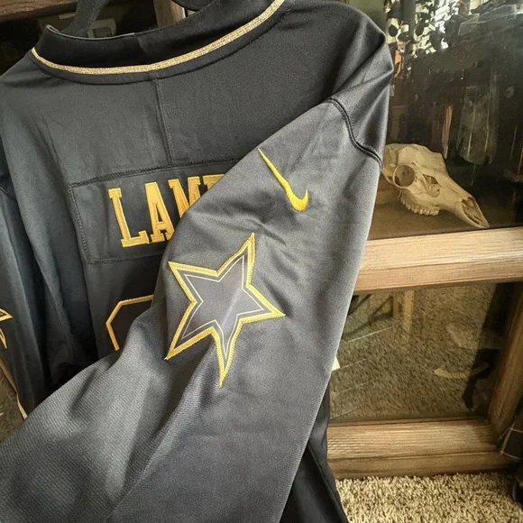 Dallas Cowboys limited edition CeeDee Lamb #88 - Picture 5 of 6